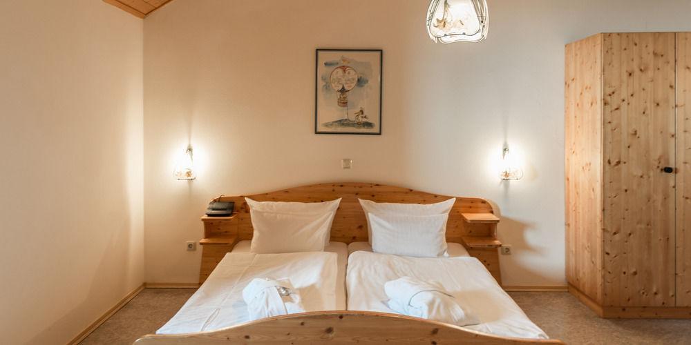 רימבאך Ulrichshof, Baby & Kinder Bio-Resort מראה חיצוני תמונה