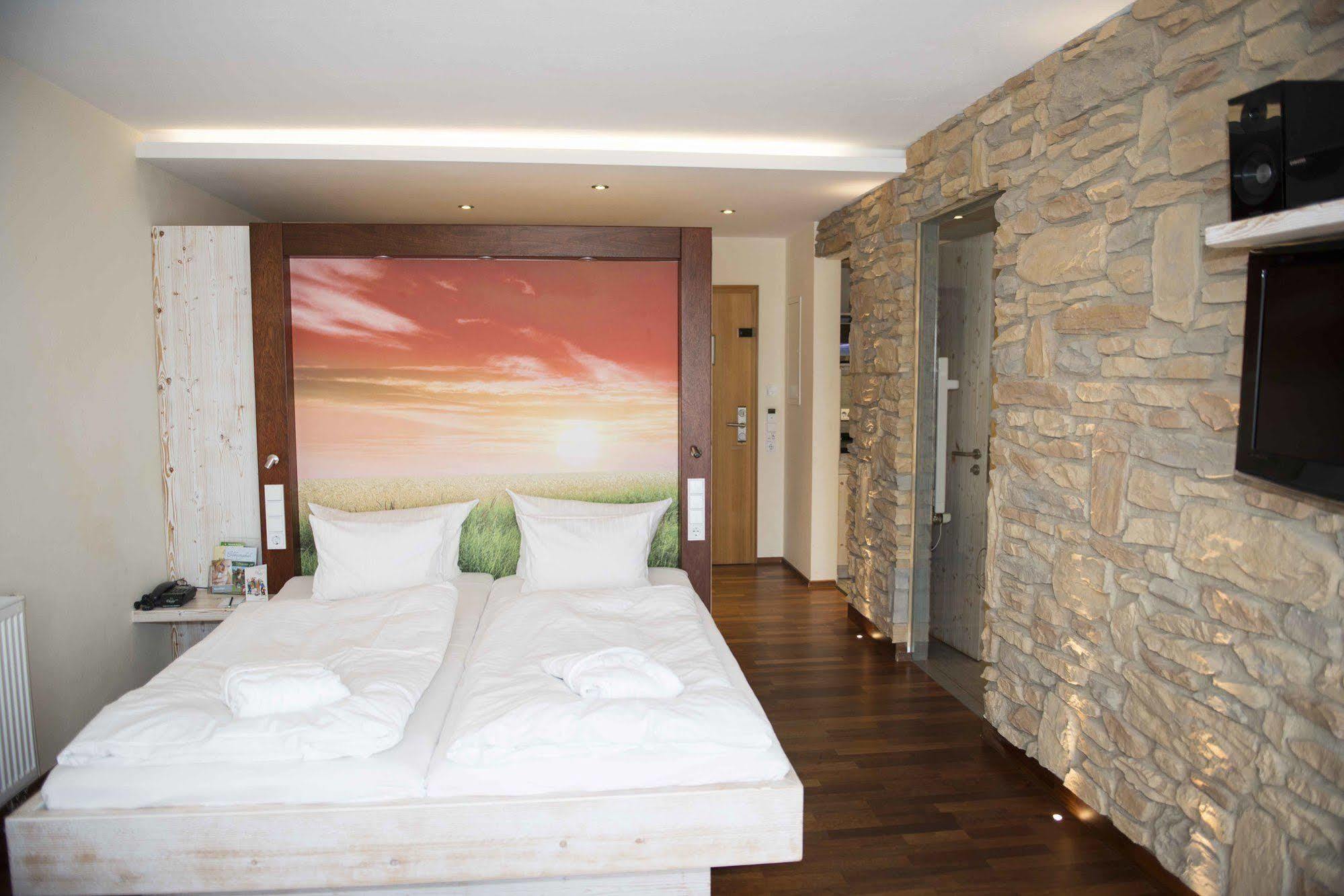 רימבאך Ulrichshof, Baby & Kinder Bio-Resort מראה חיצוני תמונה